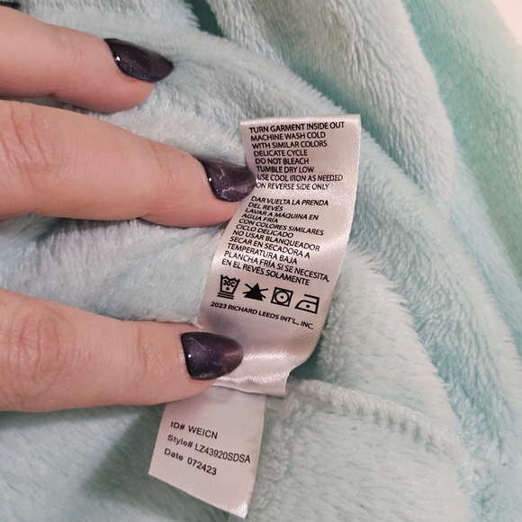 Disney Women's Top Aqua Size M 100 Star Wars Cute Grogu Fleece PJ Super Soft - Picture 4 of 8